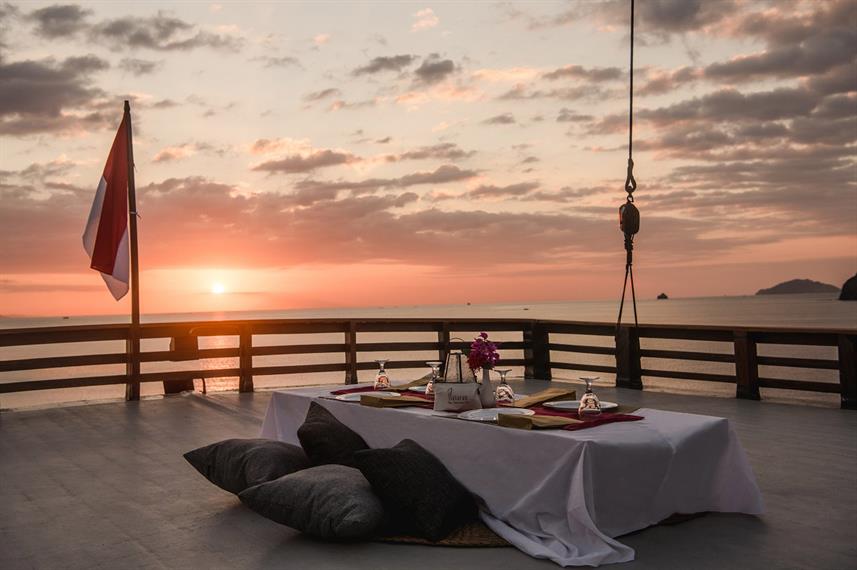 plataran-phinisi-malayeka-sundeck-3
