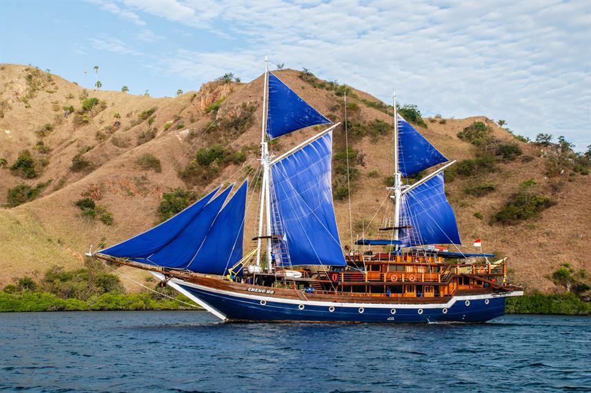 surya-indah-local-boat-cheng-ho