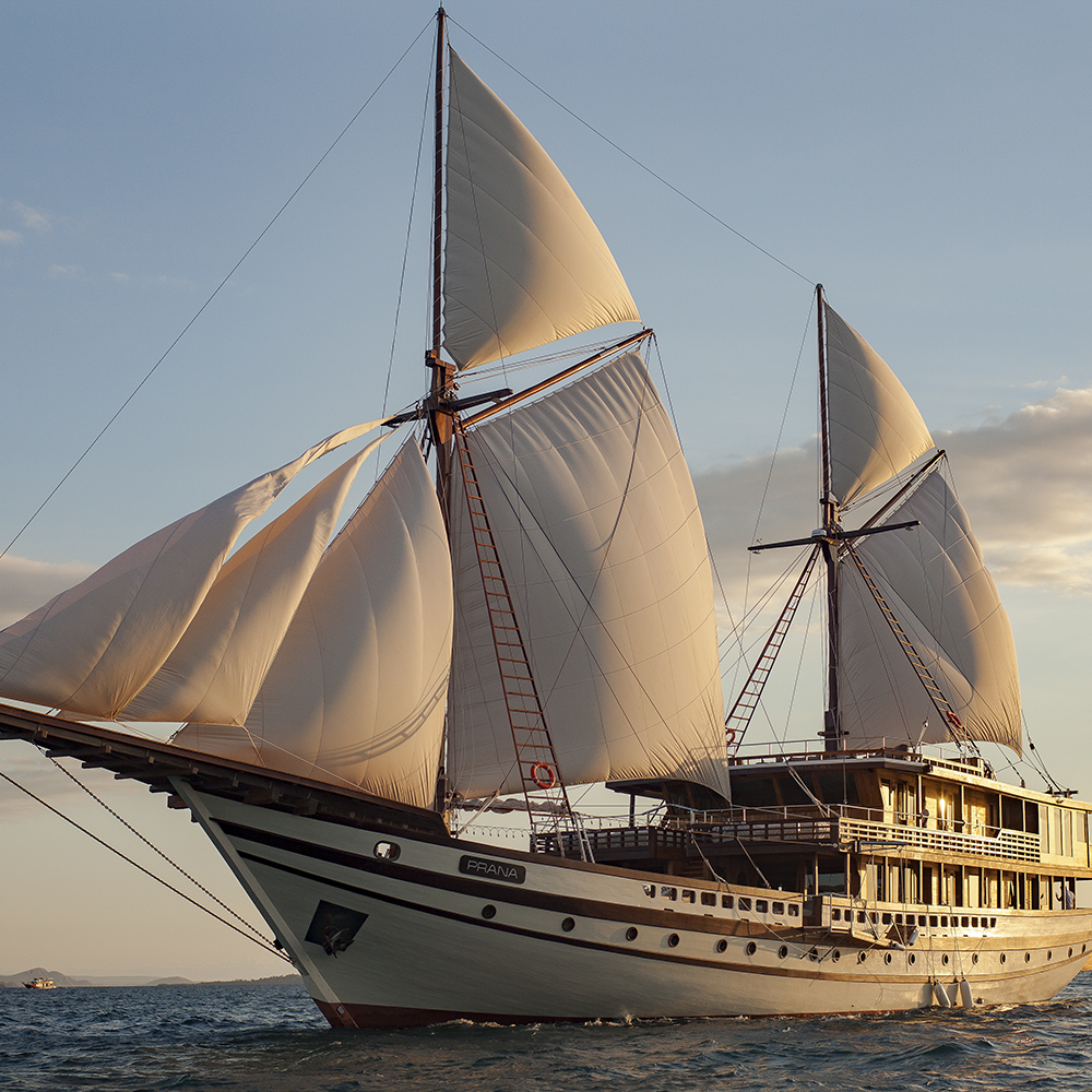 Prana by Atzaro best Phinisi Cruises Charter